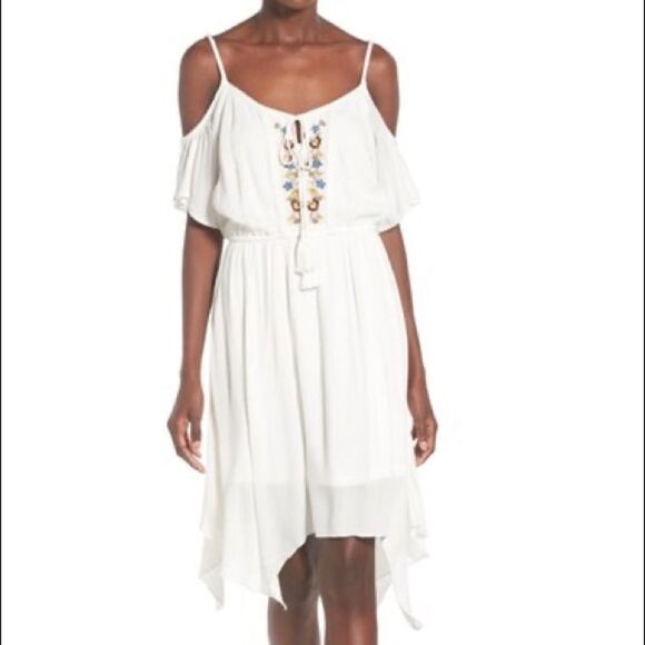 ✨Band Of Gypsies Cold Shoulder Embroidered Mini Dress✨ - Picture 1 of 4